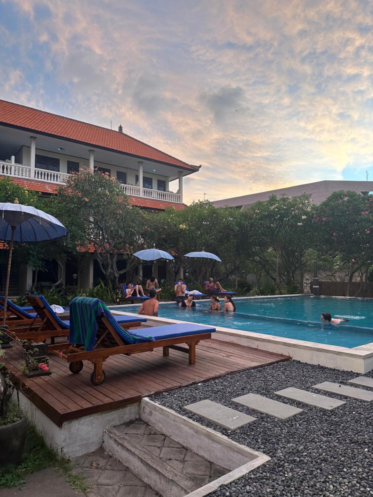 New Mekar Jaya Hotel Legian Exteriör bild